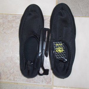 NWT, Men's black water shoes, size 11-12